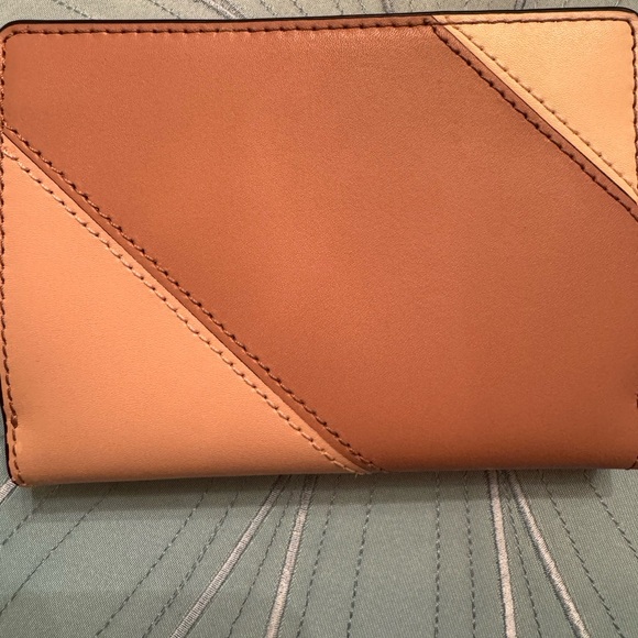 Michael kors wallet - Picture 3 of 4